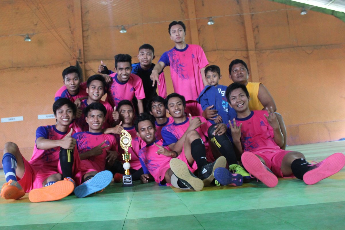 FutsalMonza's tweet photo. Congratulations! Smanser Juara KSP 2018 Segunda Division https://t.co/BpeyHXEbbR https://t.co/lrTuQPr5p9