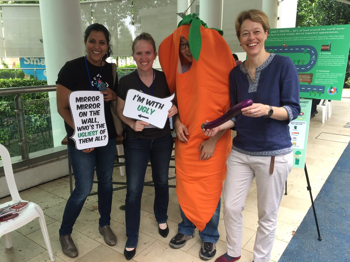 BPlinkertEU's tweet photo. Raising awareness about reducing food waste - an important element in moving towards a more circular economy @GoneAdventurin #feeding5000sg https://t.co/svbZnnqPQi