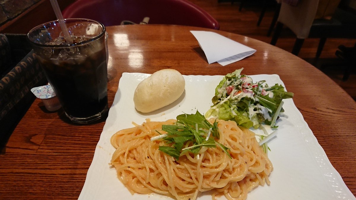 yf32017's tweet photo. 気分転換にお花見散歩して
ランチ食べた(⁎˃ᴗ˂⁎)
こういう時間必要だな…
元気だそ～٩(ˊᗜˋ*)و✨ https://t.co/WZTuJ9qPGl