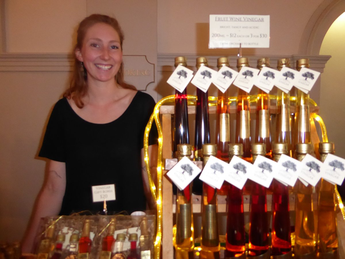 itravellen's tweet photo. @MadeSaltSpring @CathyBrowne #SunMARCH25 #HeritageHall #11To5 #SaltSpringIslandVinegar @SSIVinegar #MonsoonCoastExoticWorldSpices #TayloreDarnel #HandmadeDriftwoodCribbageBoards #LiamJohnson https://t.co/f6dSQjbsNr