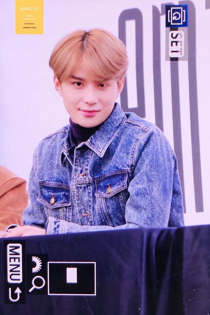 garcon0219's tweet photo. 180325 코엑스 팬싸 #정우 눈빛 발사-✨ https://t.co/J5feNIeGL4