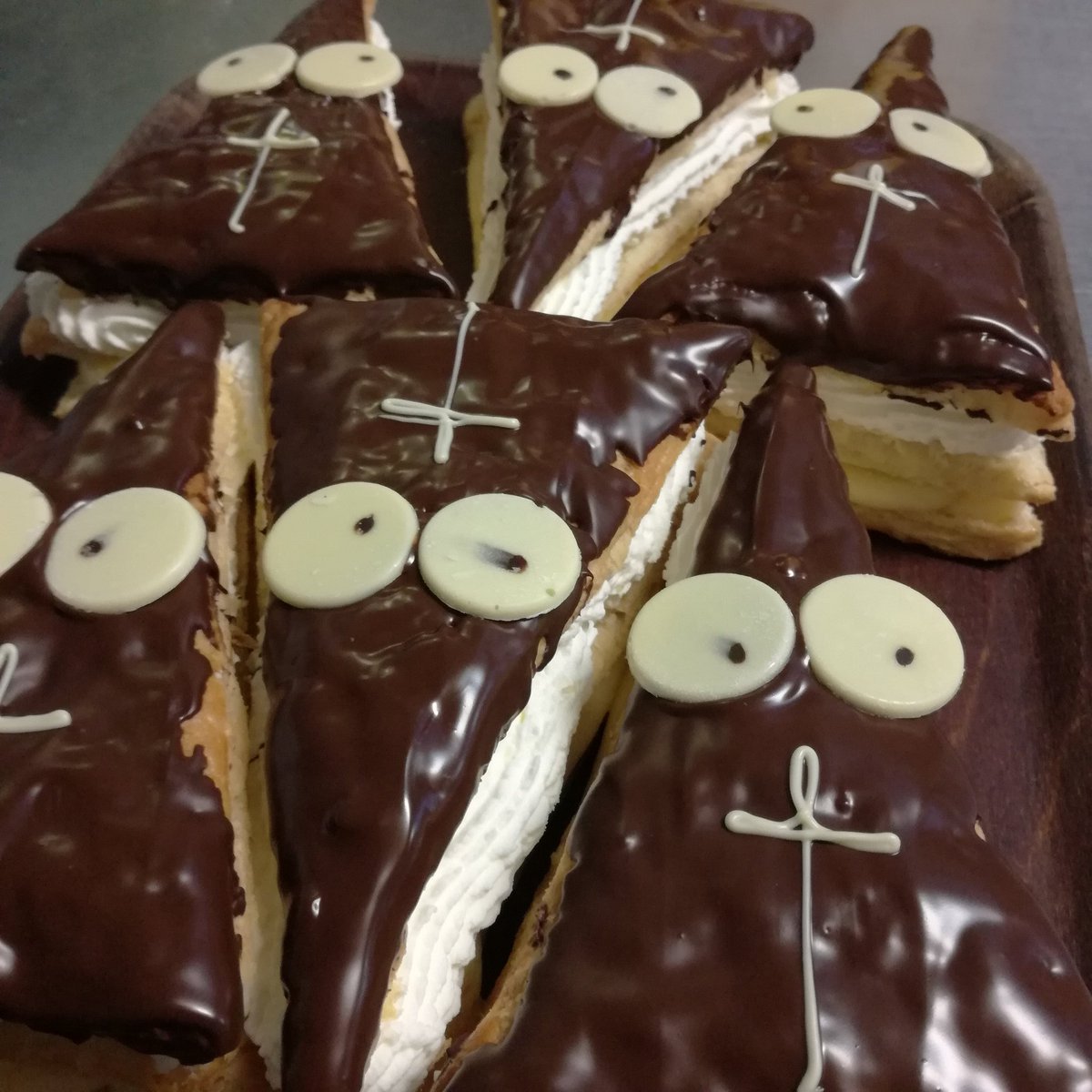 OrtizPasteleria's tweet photo. Feliz #DomingodeRamos 
#Huesca #SemanaSanta2018 https://t.co/SAoD5P0beg