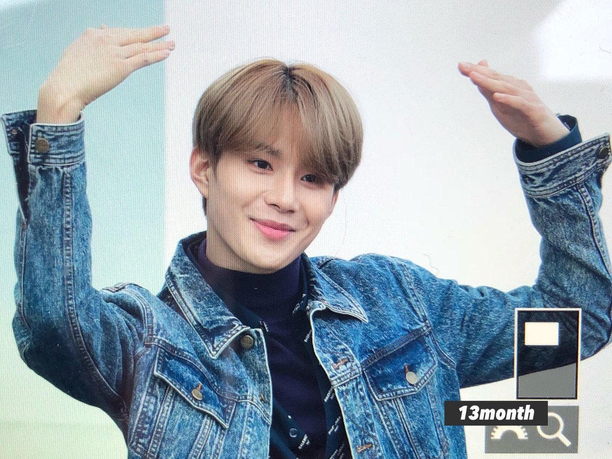 980219_13's tweet photo. 180325 코엑스 팬사인회 하트하트 💛
#JUNGWOO #NCT #정우 https://t.co/6xNsjzKdp1
