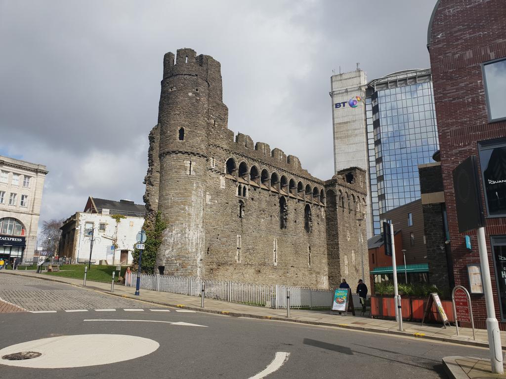 Good days in Swansea, Wales! Finished my presentation at the DDD Wales 2018 conference <a href="/dddcymru/">DDD Wales</a> yesterday and had a day of sightseeing.