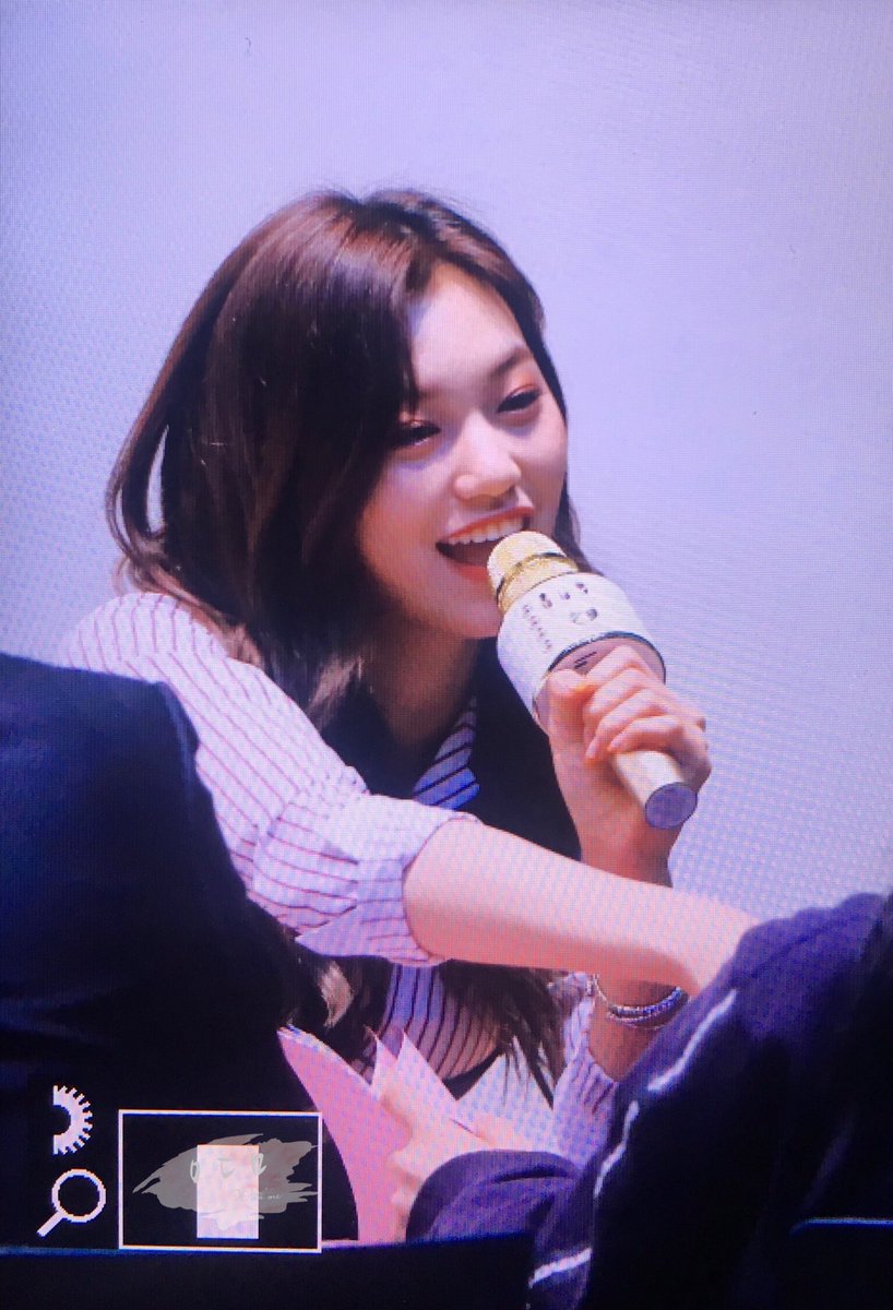 WithMe0808's tweet photo. #위키미키 #WekiMeki #지수연 #정해림 #엘리 #최유정 #김도연 
180325 종로팬싸 프리뷰 https://t.co/VaVJgUYW5R