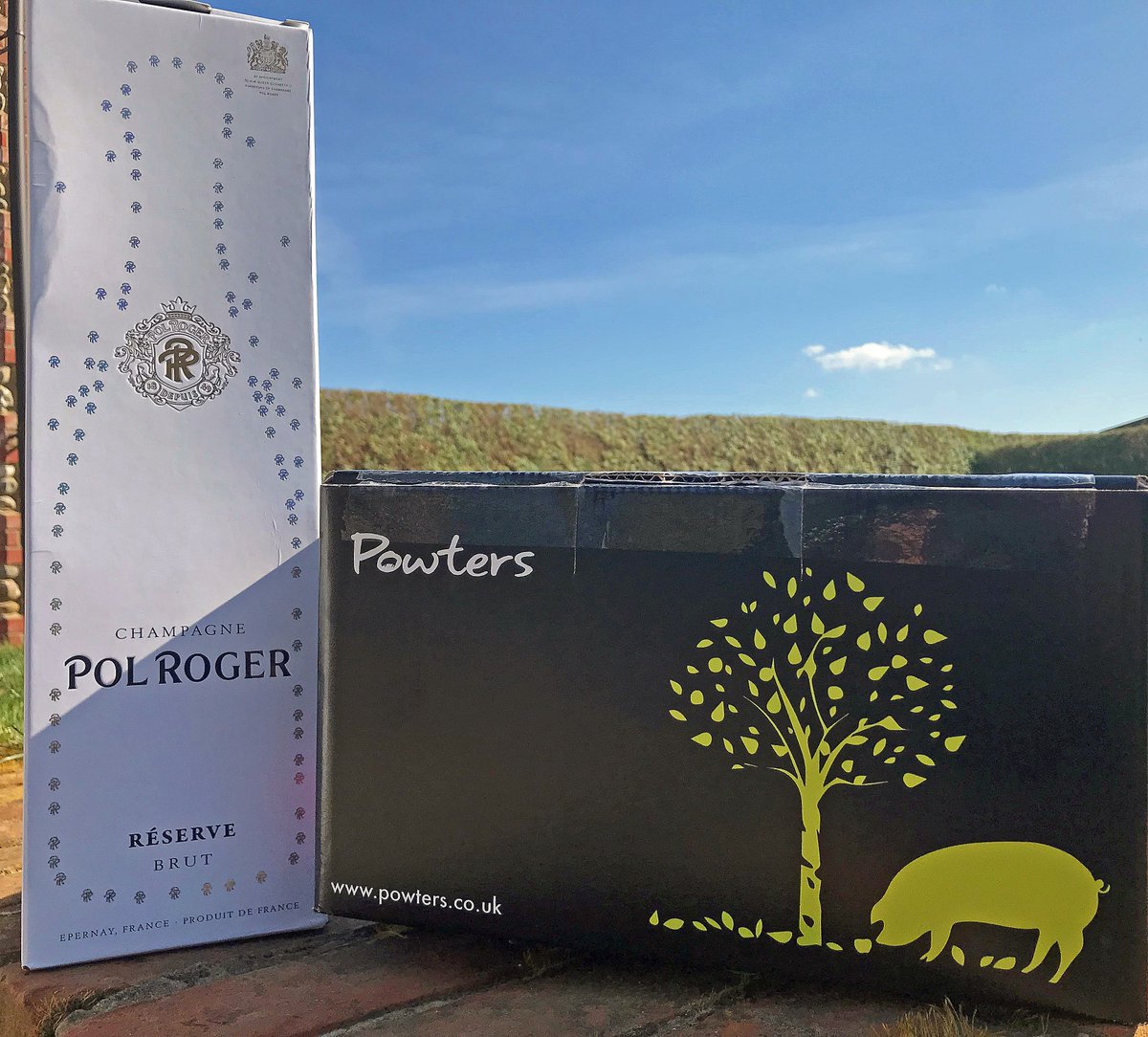 Makes for a great weekend..... testing out some of our fabulous prizes before next week!  <a href="/eatpowters/">Powters Sausages</a> @Pol_Roger  #TriStar2Tokyo <a href="/TriStarEventing/">Tri-Star Eventing</a> <a href="/BEventing/">British Eventing</a>