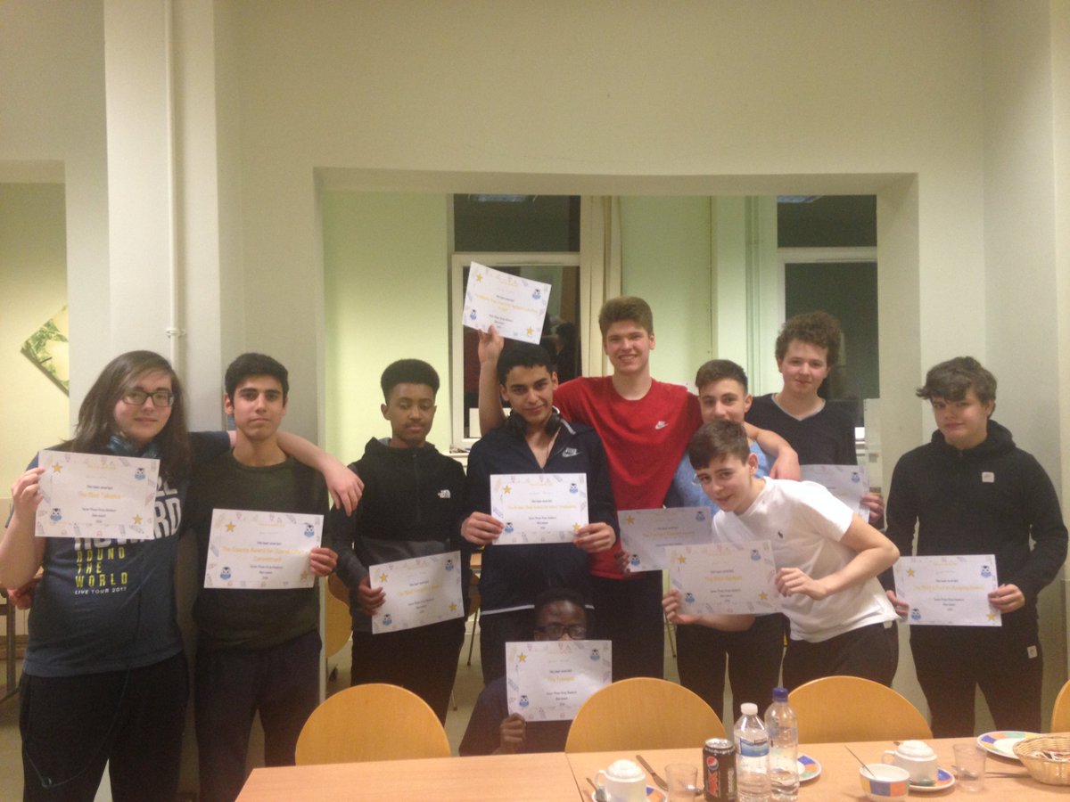 StMungosAcademy's tweet image. Last night's celebrations! Doughnuts and hot chocolate during our Awards Ceremony #studyweekend #welovelearning