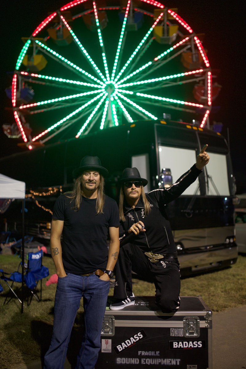 zepiron's tweet photo. @SavannahAngel25 @KidRock Cool Savannah! ! #Badass #Goodolboys 🥁🎻🎺🎶🎵🎼🎸🎙👊😃🤘 https://t.co/Sg5JWYnCkh