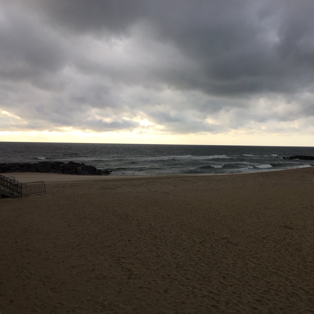 JeannetteBruno's tweet photo. #SundayRunDay was tough but rewarding! 10+ mph gusts. Made me think-it’s not always going 2 b easy. How I handle the challenge is up to ME! #ControlWhatICan #DontGiveUp #ItsAJourneyNotADestination https://t.co/aXKBsvJuxW