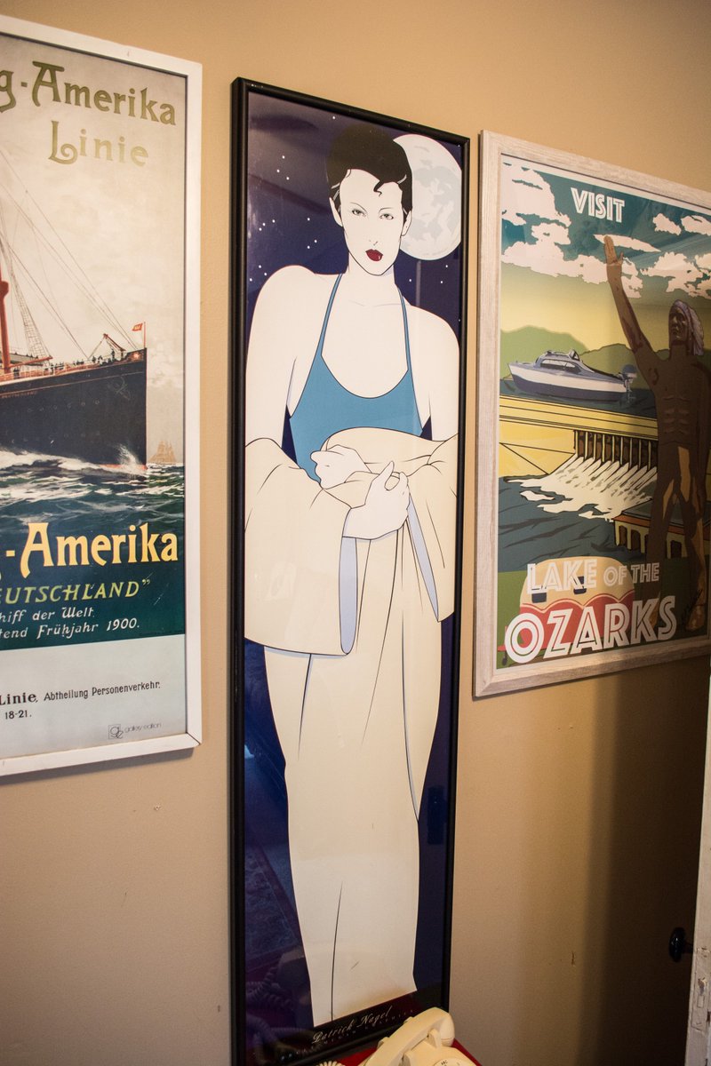 DecoratorsDen's tweet photo. https://t.co/tPHDyevsSS Very Cool and Very Large, Rare Patrick Nagel print for sale! @DecoratorsDen new store for #patricknagel #80sart #uniquehomedecor #fineart #interiordesign #interiordesigners #interiordecorators #homedecor #eclecticart #stldecorators https://t.co/uFUFybXRRH https://t.co/2rNl0MVGBv