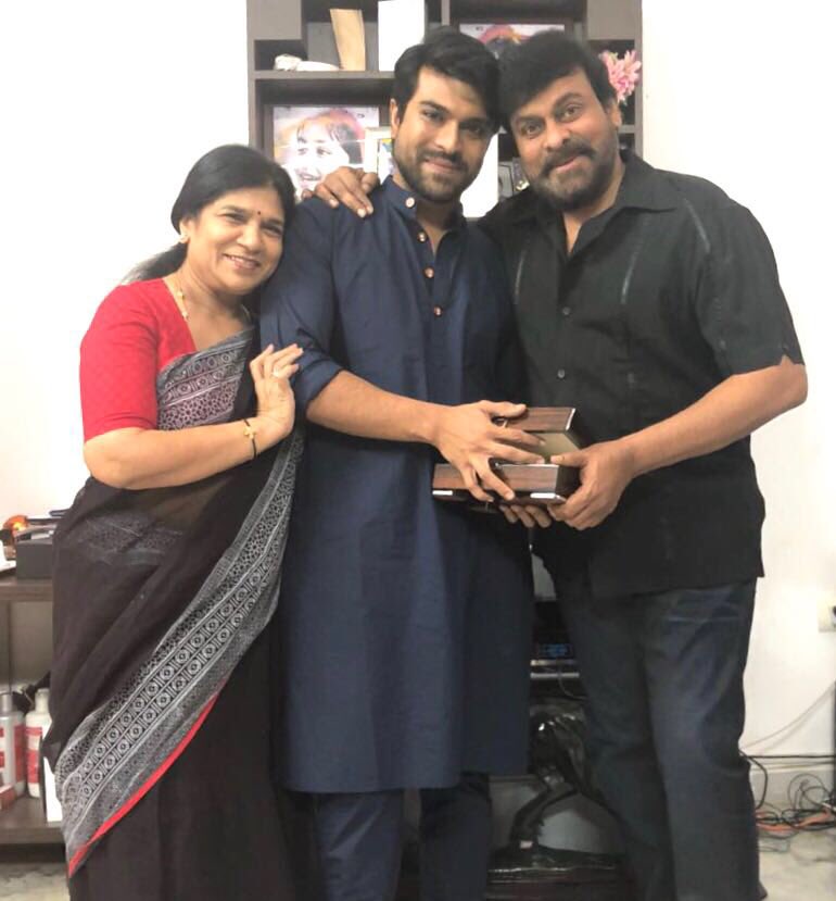 upasanakonidela's tweet photo. Mr.C gets Timeless love for his birthday 😘❤️🕰#happybirthdayMrC #ramcharan #megastarchiranjeevi https://t.co/Og58EWcmol