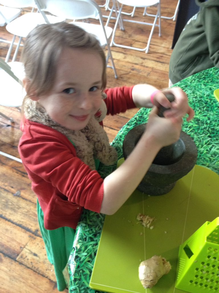 littlegreenamy's tweet photo. Great #family #foodie #fun this morning @BritishDalFest #pulsetastic #dalicious @paintworks_ https://t.co/zOgsjoSY9s