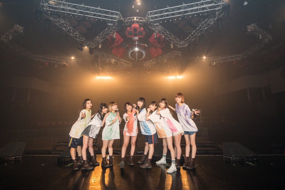 Yuna_FESTIVE's tweet photo. FES☆TIVEの赤担当坂元由奈
卒業しました！！！！
みんなと最高の時間作れたし
私がアイドルやってなかったら出会わなかったスタッフさん、ファンのみんな、メンバー。
夢のような五年間。
人生で最高の時間だったよ！！！！
車の中で余韻に浸ってる！！
本当にありがとう。
一人残らずだいすき！！ https://t.co/m09x9nGIg8