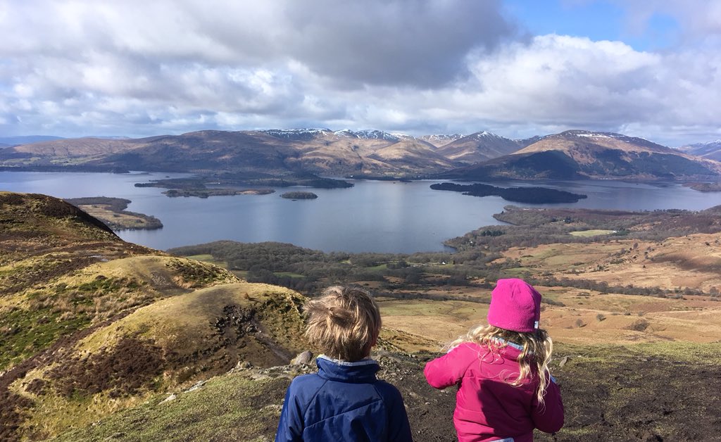 RoisinHarris's tweet photo. @KA_JuniorSch #KAJ3 lovely day for a walk https://t.co/AXWIaTTq1F
