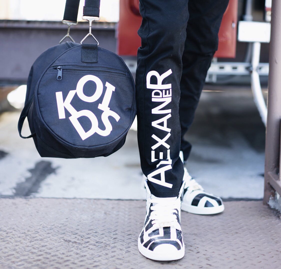 JejuanSmith's tweet image. Shop @EyeHunee