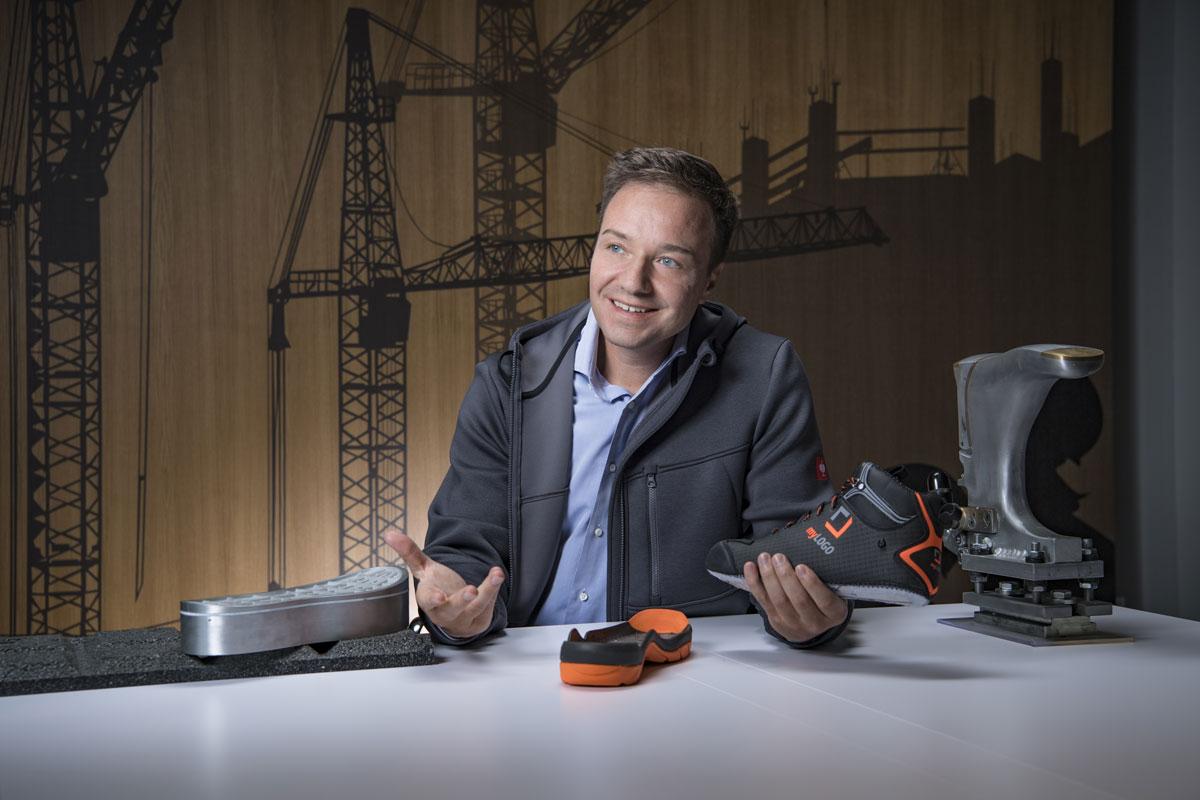 wiwo's tweet photo. Engelbert Strauss, bekannt für Arbeitsschuhe und Arbeitshosen, zeigt Mut zur Disruption - und hat dabei nebenbei einen neuen Markt erschaffen.
https://t.co/uM1p3PLiRf https://t.co/vcmgeUdZEM