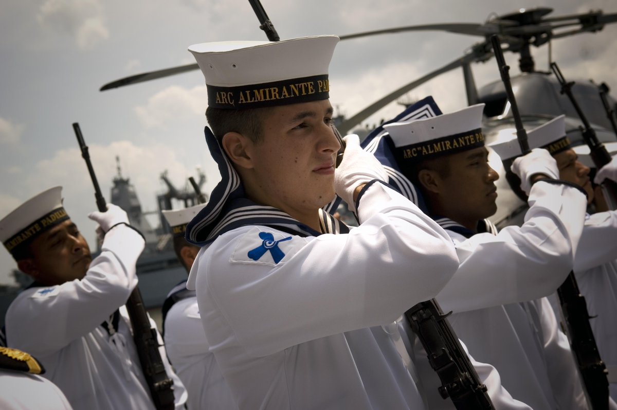 "Encontrarás significado en la vida si lo creas". El #Soldados de Colombia encontró el significado de su vida en la entrega por la #Defensa de su #País.