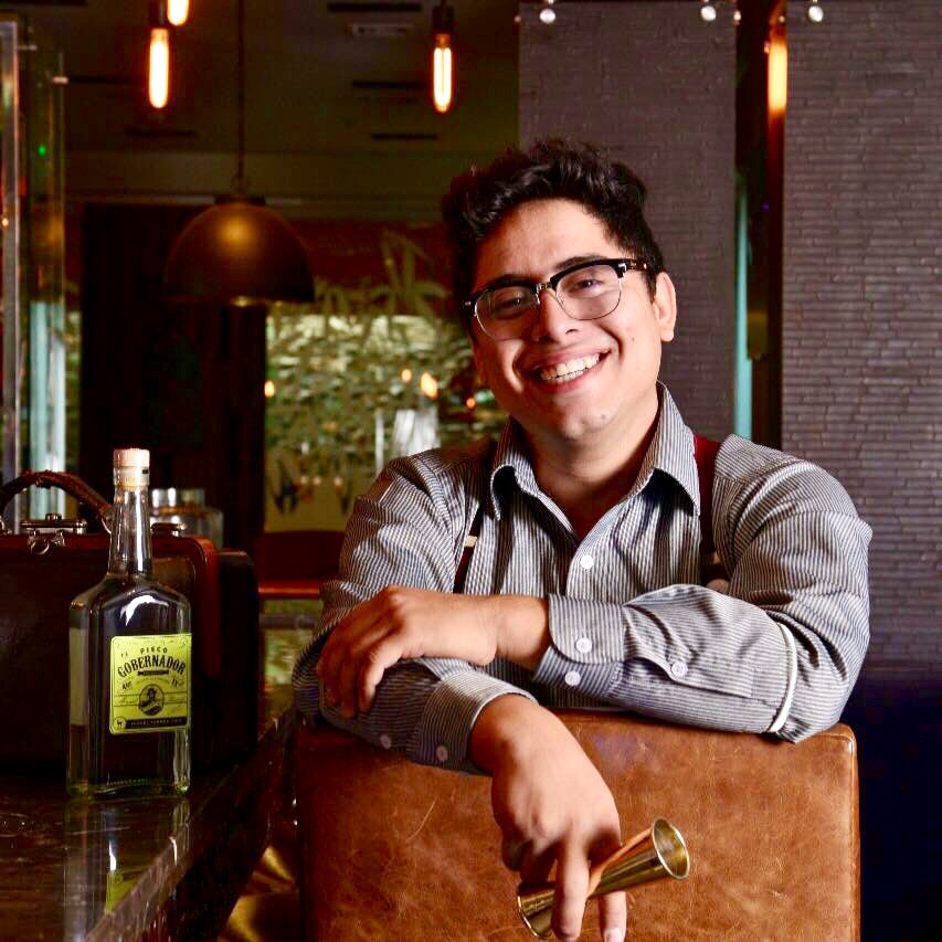 Imperdible! <a href="/Negro_cofre/">Negro Cofre</a> de <a href="/PiscoGobernador/">Pisco El Gobernador</a> en #Barcelona el miérc 28 de marzo (<a href="/MagatzemEscola/">Magatzem Escolà</a> 15h) Presentado por <a href="/JavierReynosoC/">Javier Reynoso</a> explicará todo sobre #ElGobernador, incluido entre  los 4 piscos chilenos en el top10 de Top Trending Brands de <a href="/Drinksintmag/">Drinks International</a>. Reservas➡ 693035365