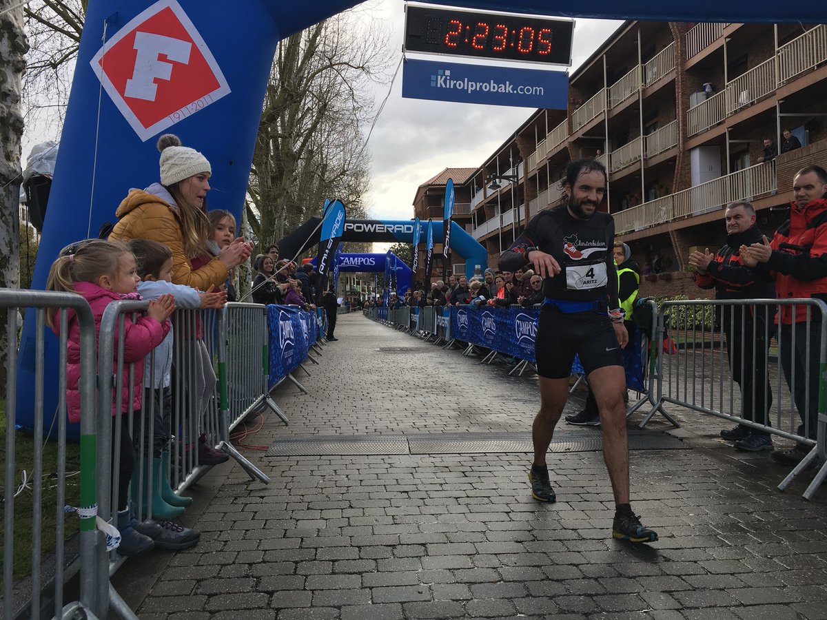 cdfortunake's tweet photo. Hau da aurtengo DONOSTIA HONDARRIBIA TRAIL- eko podiuma:
🥇Jokin Lizeaga
🥈Iker Oliveri
🥉Aritz Kortabarria https://t.co/4TpqmiDdw8