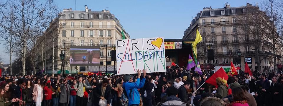 Voltuan's tweet photo. Solidarity with #Afrin #AfrinResists #24mars2018 #ConvergenceOfStruggles / #Voltuan activist @EvaJoly @GreensEP @ArianeChemin @la_chouet @AnnickCojean @MathieuCavada @spiceemedia @s_jourdain @elenabrunet @albore2b @Umani_2B @AjaccioRose @valerie12031966 @Deputee_Obono @MCVergiat https://t.co/8MY2rAW0SM