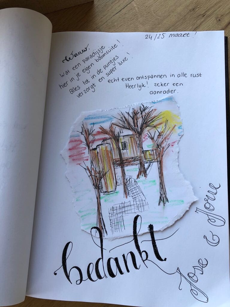 Oneroomhotel's tweet photo. Wat een mooie creatie in ons gastenboek vanochtend. Trots! #boomsuite #lifeisgood #heeswijk #denbosch #kasteelheeswijk #oneroomhotel #fijnezondag https://t.co/aZDvQyvtoX