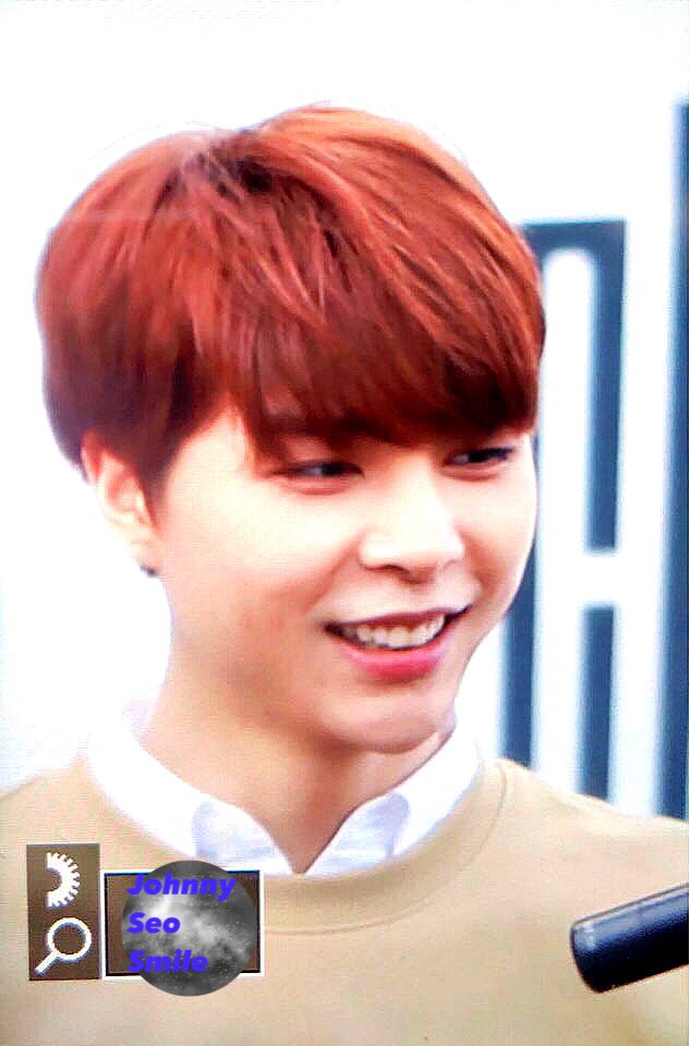 johnnyseosmile's tweet photo. 180325 COEX Fansign #JOHNNY #영호 Are you struck by your handsomeness too? https://t.co/8l8fUQ7R41