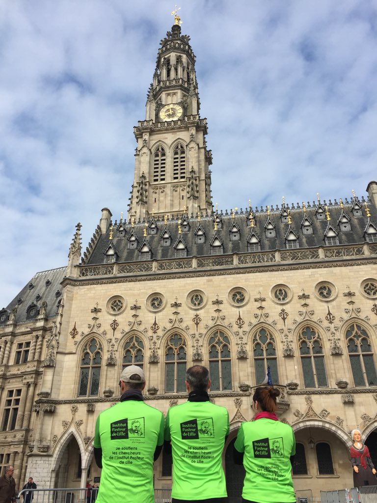 liine59's tweet photo. #urbantrailarras sous les couleurs de @PasteurLille ! 🏃🏽‍♀️🏃🏽‍♂️@VilleArras https://t.co/uecu7M84BG
