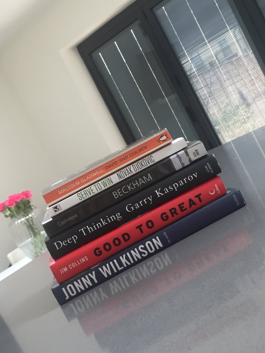 SiGowing's tweet photo. “Work Harder on yourself than your job” your job will make you a living but you will make yourself a fortune”by @OfficialJimRohn Latest addition to my library  📚Only £10 fm local Charity Shop🤝👌🏽 #knowledgeispotentialpower #personaldevelopment #changeyourmindsetchangeyourlife https://t.co/BAR2pnsvpw