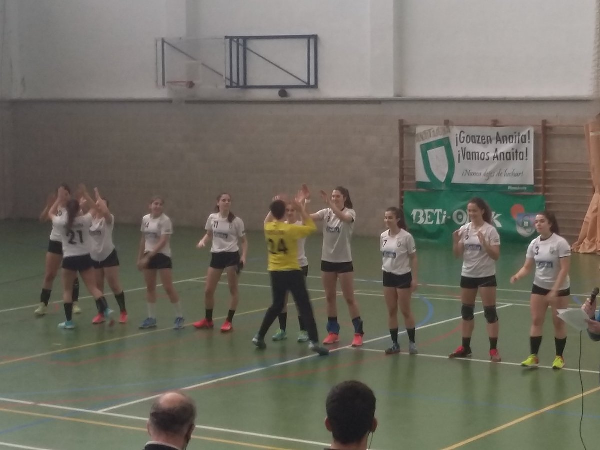 bmmalkaitzeskub's tweet photo. #final4JF
3a. Jornada Final4 Juvenil Femenina Elizgibela-Burlada
Comienza 2o. Partido:
@bmmalkaitzeskub
@BMAnaitaBase
VAMOS MALKAITZ!!!💪💪💪 https://t.co/E3rUT9m53K