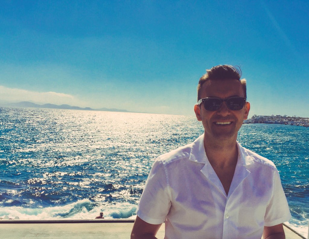HowardGriffiths's tweet photo. @DuncanBannatyne ๐ Great pic Duncan. You do so much for so many. Youโve also been a ray of sunshine today on the 1st day of British Summertime. 1st visit to UK @Bannatyne Gym since Lanzarote & look at the sunshine & blue sky over your Gym. #SundayMotivation #BeKind #BeYourGoodSelf ๐๐ป https://t.co/gcOlPQmJDR