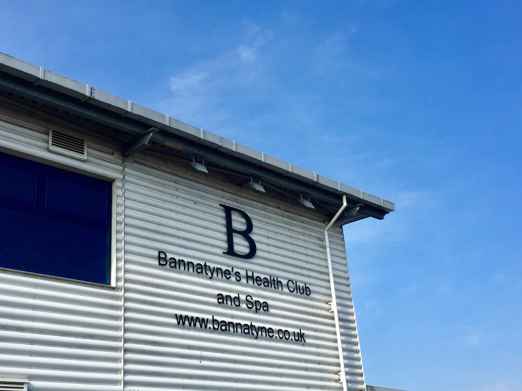HowardGriffiths's tweet photo. @DuncanBannatyne ๐ Great pic Duncan. You do so much for so many. Youโve also been a ray of sunshine today on the 1st day of British Summertime. 1st visit to UK @Bannatyne Gym since Lanzarote & look at the sunshine & blue sky over your Gym. #SundayMotivation #BeKind #BeYourGoodSelf ๐๐ป https://t.co/gcOlPQmJDR