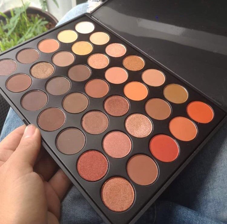 PFLBeauty's tweet photo. 💕Create FLAWLESS eye looks with the ‘PFL NEUTRAL EYE PALETTE’...SHOP ON OUR WEBSITE😍 🎨✨ #PFL #NEUTRALEYEPALETTE #EYEPALETTE #PERFECTFINISHLONDON

PERFECT FINISH LONDON:
PFL NEUTRAL EYE PALETTE: https://t.co/B5gRWDUOlr https://t.co/8IHEQgYRJV