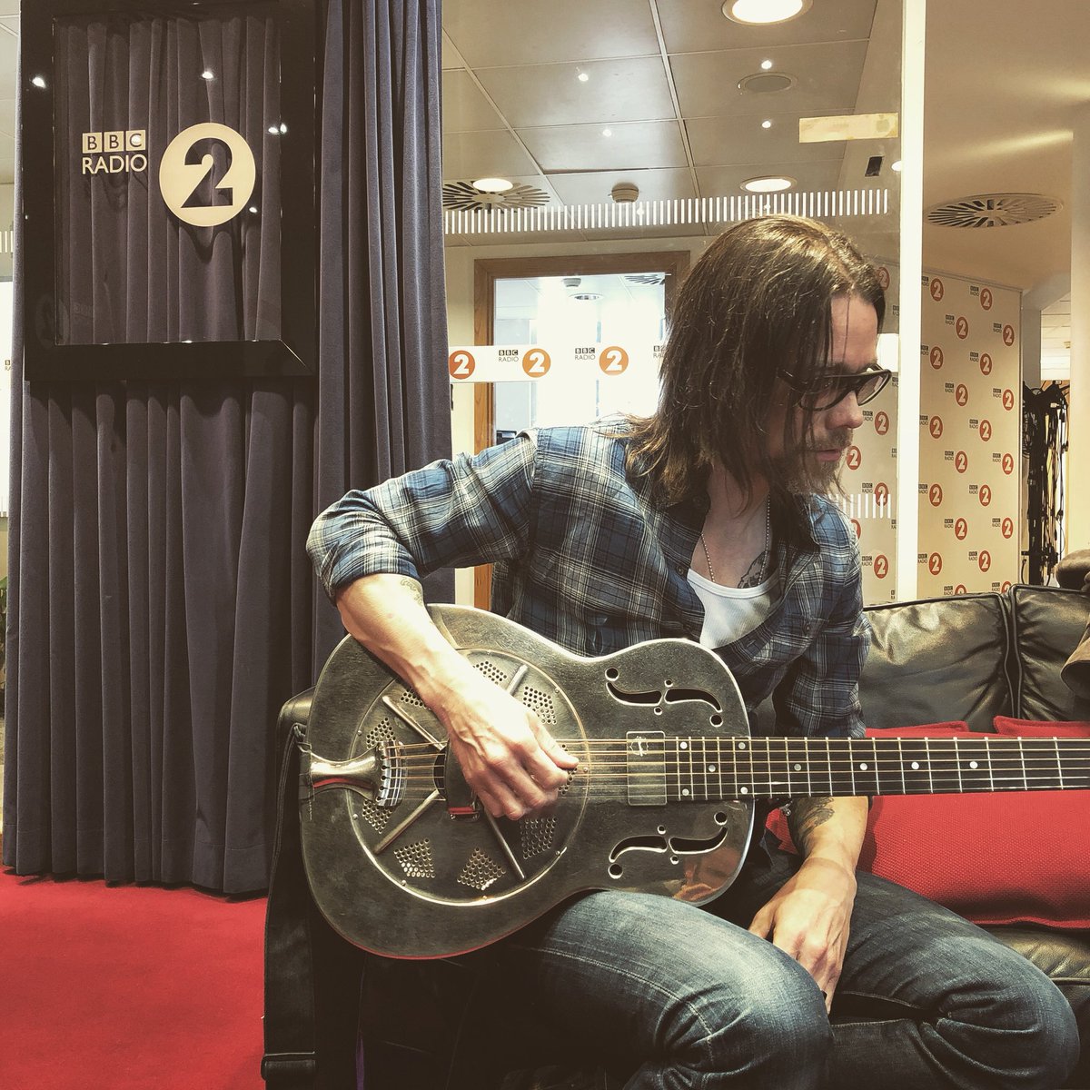 Just got to BBC Radio 2 for the Michael Ball show!!

Tune in, we are on in a few minutes:) 
bbc.co.uk/programmes/b09…

#MichaelBall #BBCRadio2 <a href="/bbcradio2/">BBC Radio 2</a> <a href="/mrmichaelball/">Michael Ball OBE💙</a>