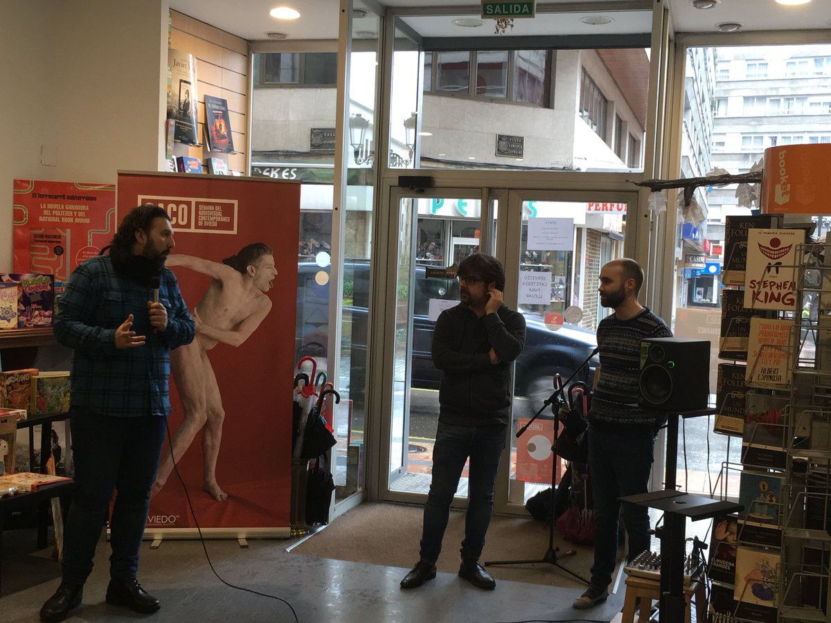 saco_oviedo's tweet photo. Todo preparado para meternos en el Foley. 3, 2, 1... #saco @culturaoviedo @SantaTeresaLib #foley #soundtroop https://t.co/BLmHubiX8l