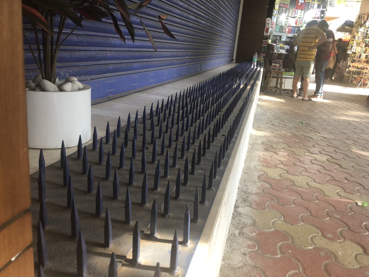 An eyecatching response to Mumbai’s homelessness crisis from <a href="/HDFC_Bank/">HDFC Bank</a> (Fort branch)