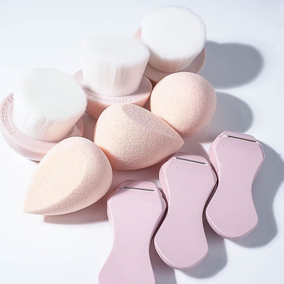 TweezermanUK's tweet photo. When you want to reach your #complexiongoals, reach for
Pictured: Bright Complexion Facial Dermaplaner
#TweezermanUK โจโจ https://t.co/ELcO2lZhGs