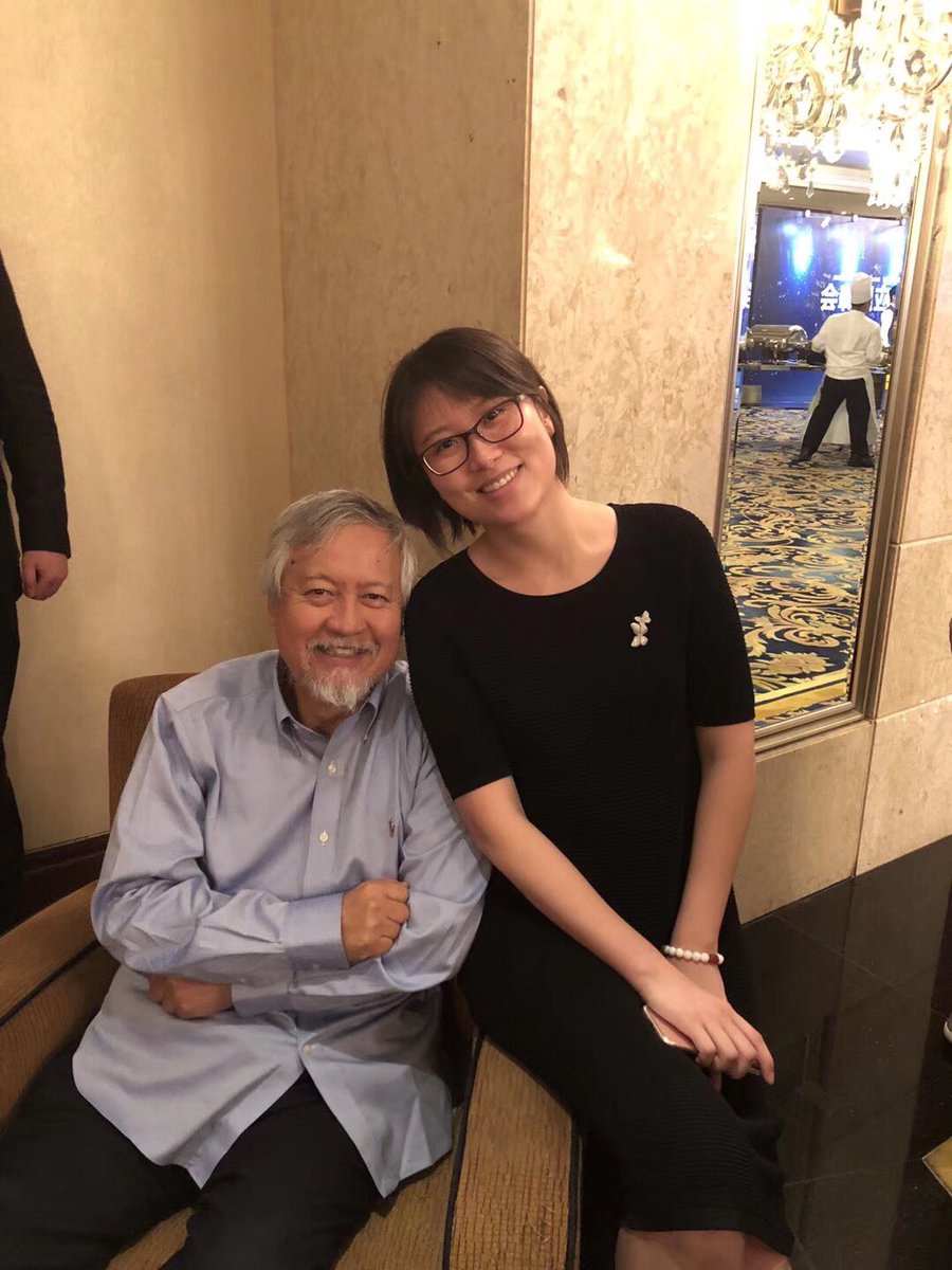 IMChainOfficial's tweet image. Today, leaders of the IMChain project reported the progress of the project to Charles Xue after Global Seminar Blockchain Technology and Application In Singapore. The project was highly praised by Charles Xue and he said that his team will continue to support the IMChain project.