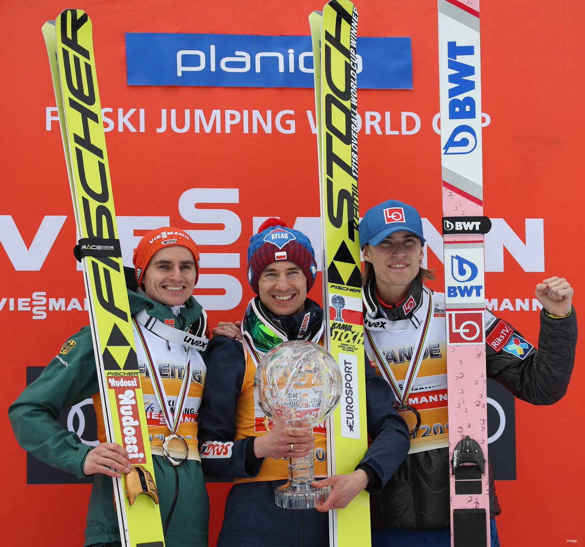The Podium of this years overall World Cup 🥇🥈🥉 Biggest congratulations 👏🏼 #4hills #skijumping