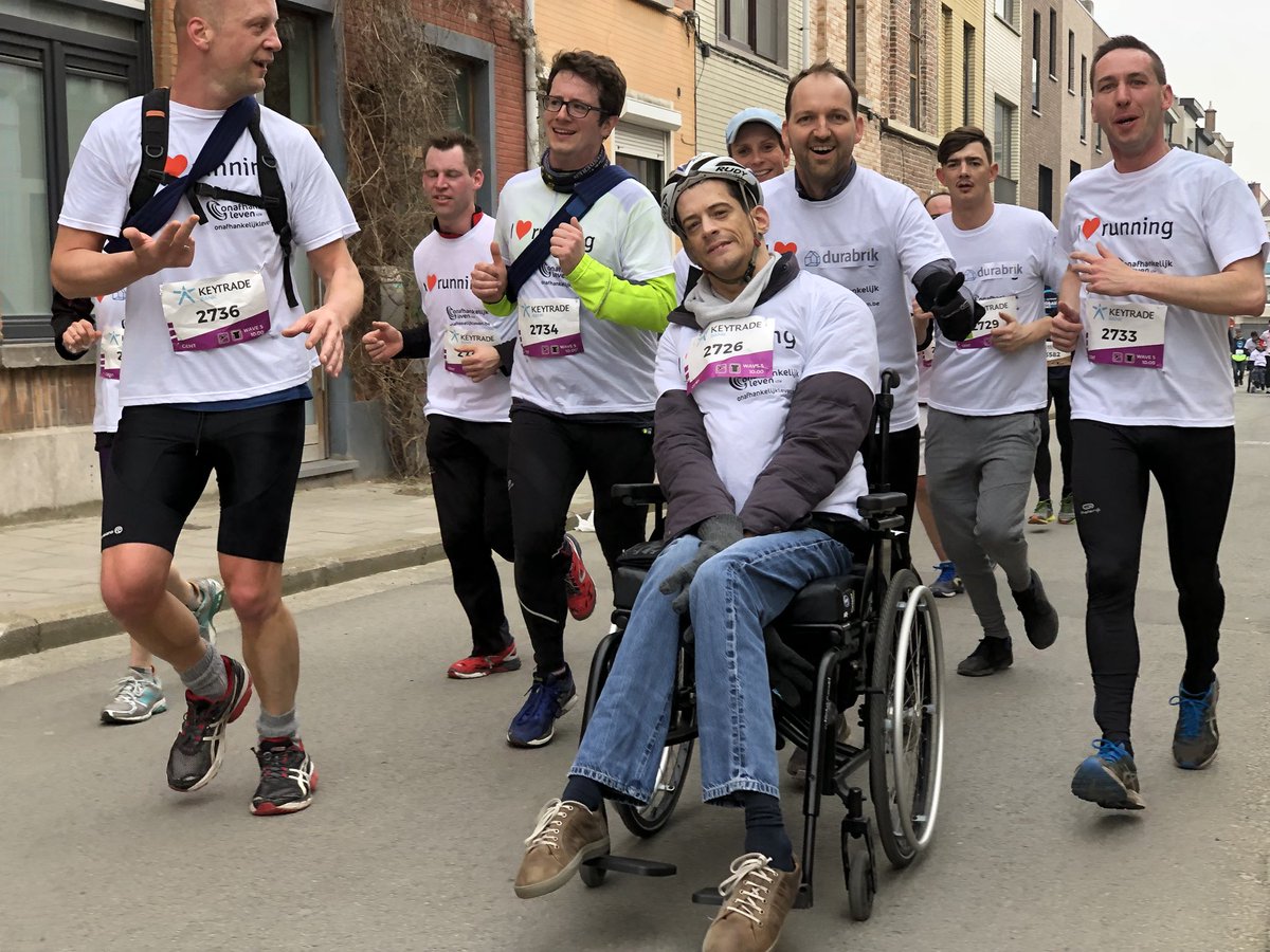 Schitterend initiatief van <a href="/OnafhankelijkL/">Onafhankelijk Leven vzw</a> Voor de #genturbantrail met Niels die voortgestuwd wordt door een enthousiaste bende van <a href="/Durabrik/">Durabrik</a>