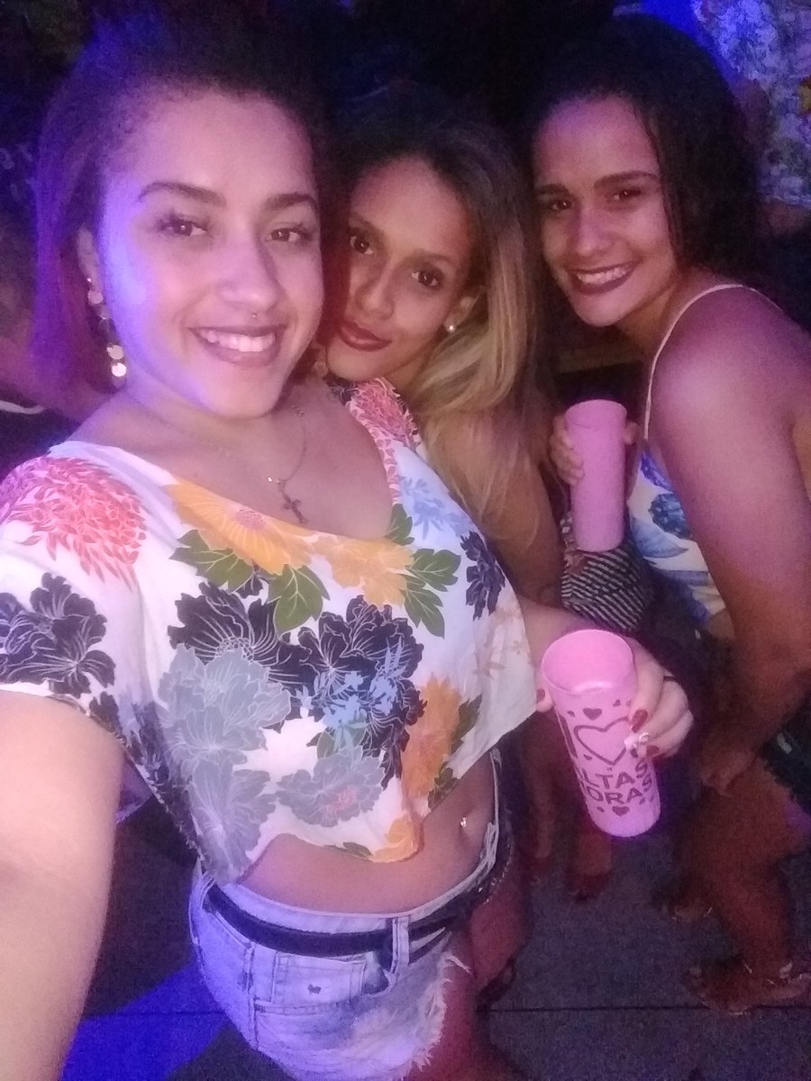 iasmimborges18's tweet photo. Deu Sim #Bossa ..
#DeOntemBb👏💋✌️ https://t.co/JJwxxSbkFi