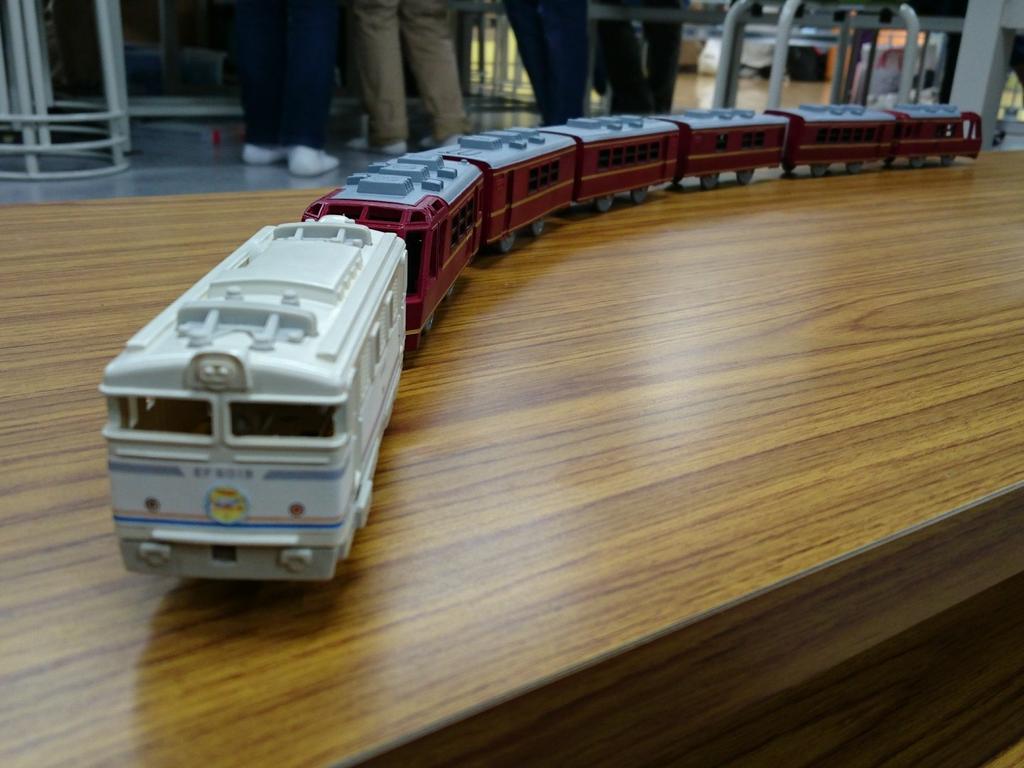 五号機 銀嶺 Auf Twitter 改造プラレール Ef60 19 12系オリエントサルーン プラレール40周年記念号 完成 やすらぎ色のef60は40周年記念で販売されたガレージキットを オリエントサルーンは展望車2両をきたびわこ号のものから改造し中間のオロ4両は自作のレジン製