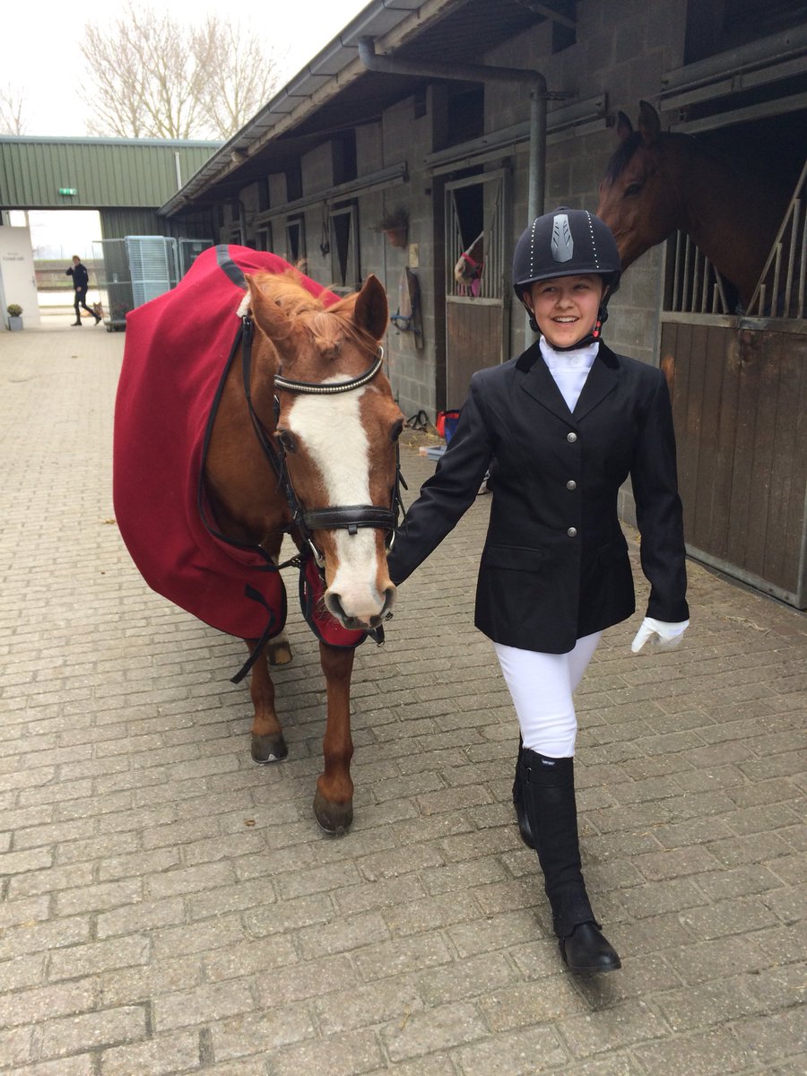 Ook Julia is er klaar voor bij dressuurwedstrijd <a href="/De_Kroo/">De Kroo Ruitersport</a>