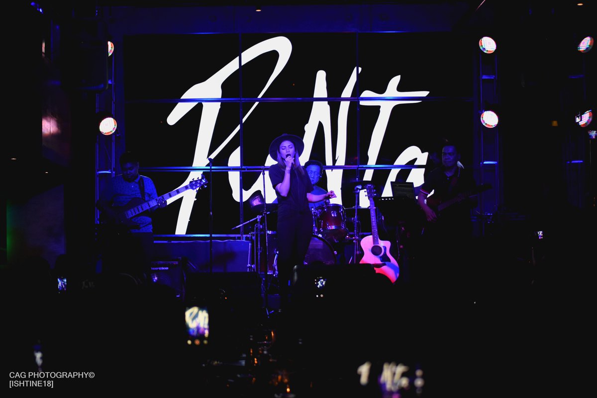 ishtine18's tweet photo. @glaizaredux performing at Punta Mandala #ByRequest004 #GirlPowah https://t.co/iIiTByGab5