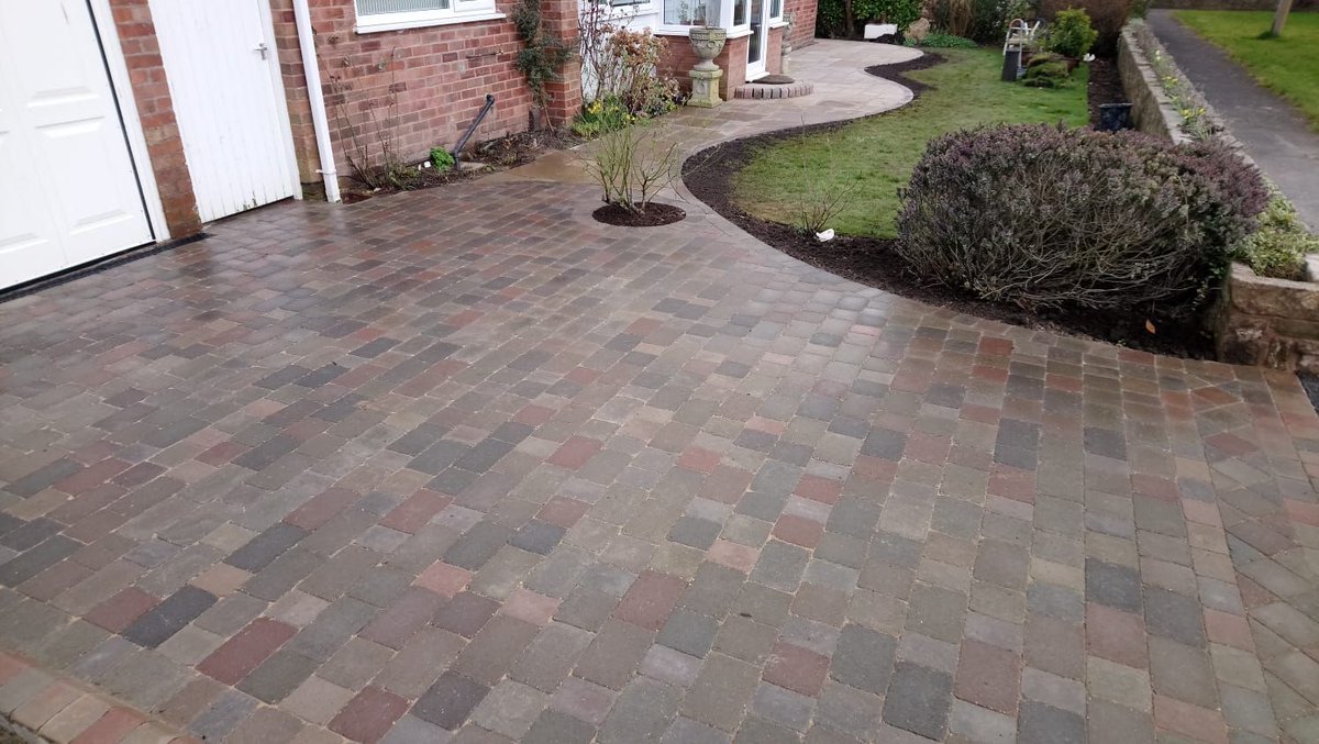 VisionLandscap2's tweet image. Another happy customer!!!Block Paved Driveway, Wirral.
