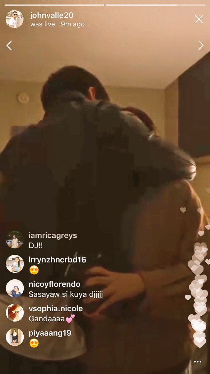 shewantsprada's tweet photo. Almost on their 6th year and still in their honeymoon phase. Walang alisan. Yung want to be joined at the hip is as if they're just in their 2nd month into the relationship. And it looks like it's not waning any time soon and in this lifetime. https://t.co/iDCiFwg5xi