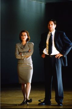 scout3032's tweet photo. #TheXFiles #HeightDifferences https://t.co/PQLwFBLEeF