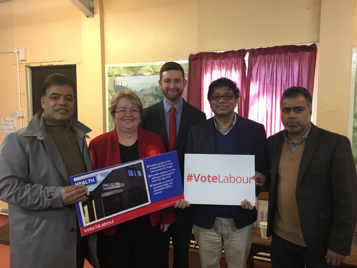 Aftabmiah1's tweet photo. Oldham Labour Party Launches 2018 local election campaign today (Sunday(at Grotton, Lees. Please support labour party during the 2018 local  Council election.@JimfromOldham @CllrAbdulJabbar @JeremyWerneth @cllrabdulmalik #OldhamLabour https://t.co/Cvbv3pvuTQ