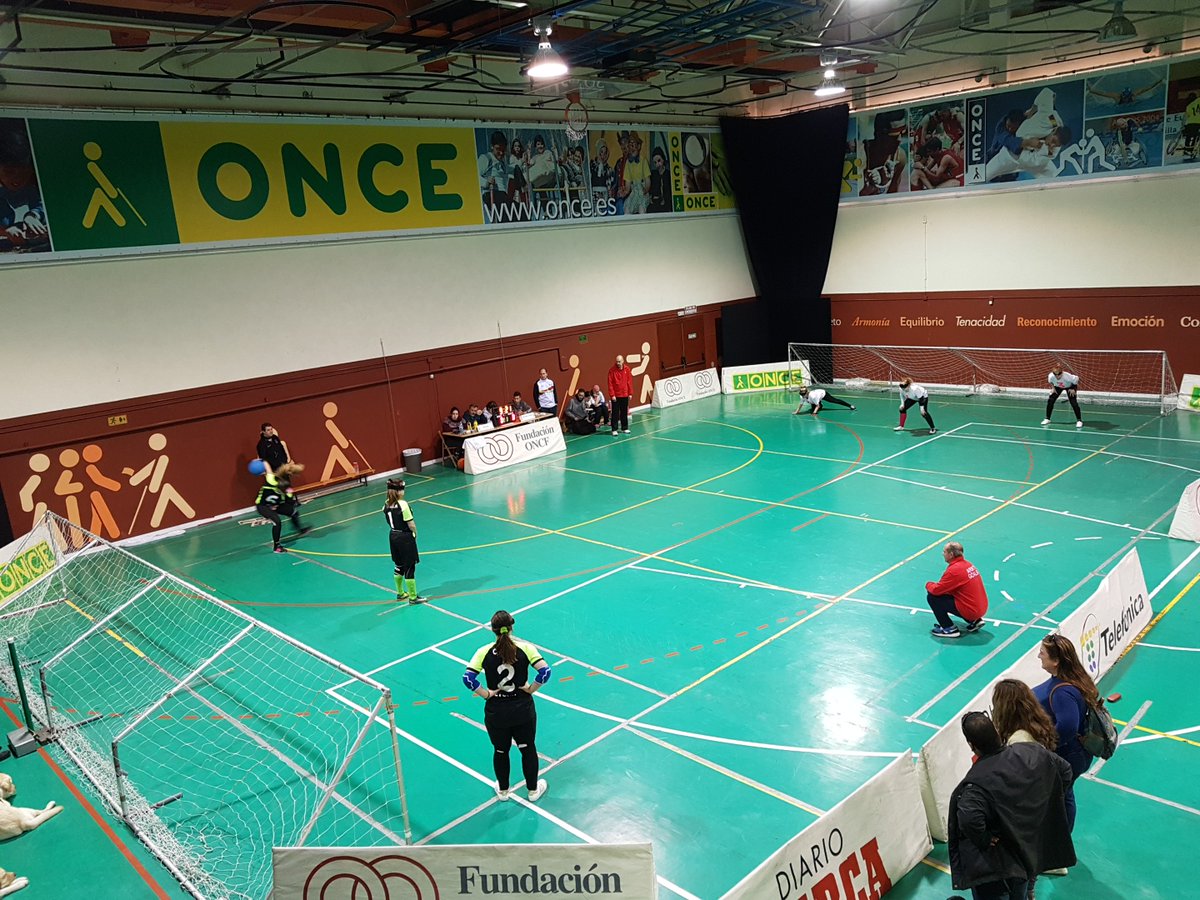 MadridMasIdeas's tweet photo. Y el último enfrentamiento de la #2aJ1aDivFem se saldó con derrota en el derbi: nuestras chicas del A cayeron 1-2 contra #TetuánA. Gol de @soniacoffee. Los penaltis vuelven a ser determinantes... https://t.co/Pnnk2QwAON