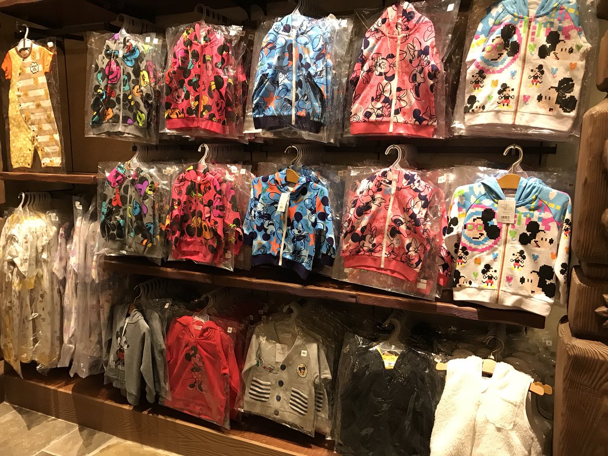 さき 17 8娘 ディズニー年パ持ち ディズニーランドベビーグッズ写真その Tシャツやパーカー 靴下 靴もたくさん さき 17 8娘 ディズニー年パ持ち ディズニーランドベビーグッズ写真その Tシャツやパーカー 靴下 靴もたくさん