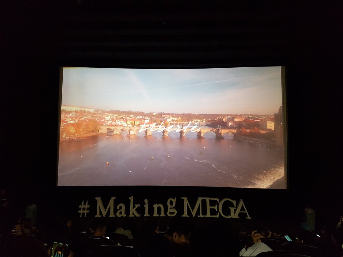 chinodelavin's tweet photo. Ayan na!!!! #MakingMEGAPremiereKISSES https://t.co/NSQr8Jhgop